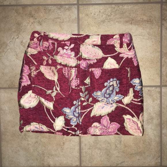 NWOT skirt! - Picture 4 of 4